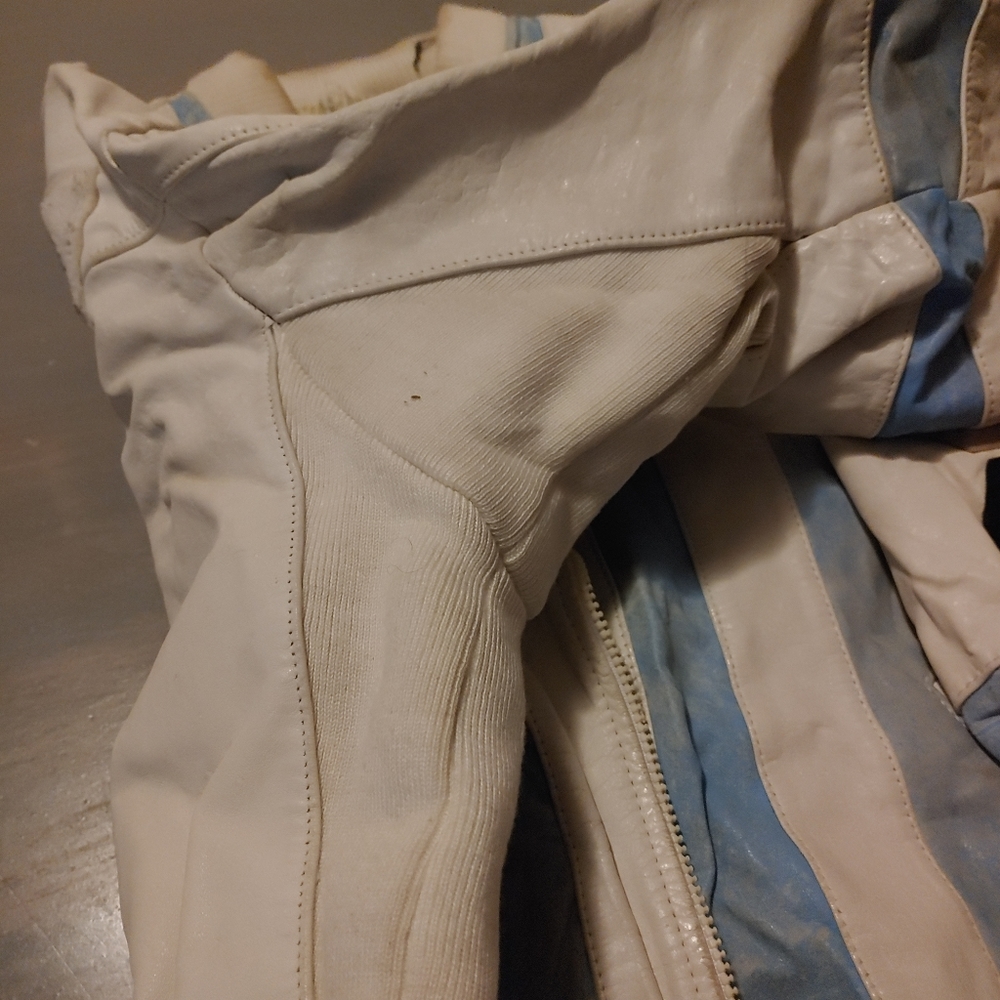 Vintage troop 1989 leather jacket